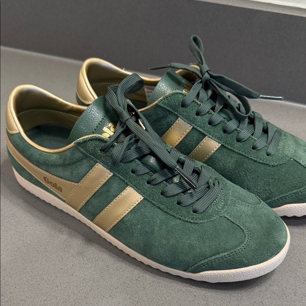 Gola Women’s Sneakers in Forest Green and Metallic Gold